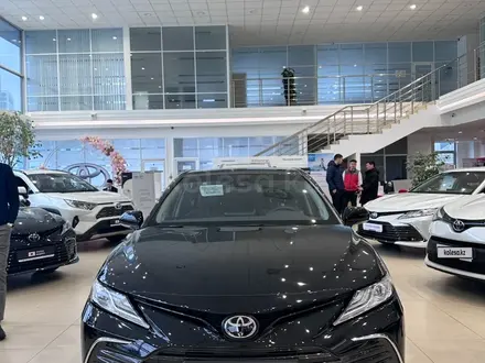 Toyota Camry 2023 года за 21 000 000 тг. в Астана