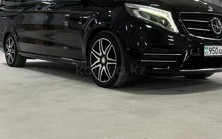 Водителем Mercedes Benz viano vito V-Class виано вито минивэнов в Астана