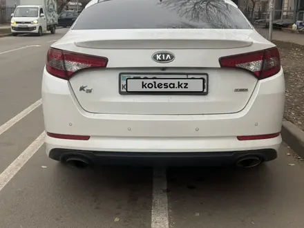 Kia K5 2011 года за 7 200 000 тг. в Алматы – фото 4