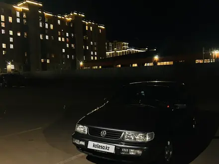 Volkswagen Passat 1996 года за 2 000 000 тг. в Караганда – фото 2