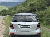 Mercedes-Benz GL 550 2009 годаүшін9 600 000 тг. в Алматы – фото 2