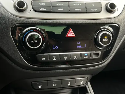 Hyundai Accent 2020 года за 7 290 000 тг. в Актобе – фото 25