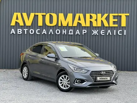 Hyundai Accent 2020 года за 7 290 000 тг. в Актобе – фото 2