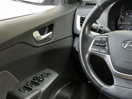 Hyundai Accent 2020 года за 7 290 000 тг. в Актобе – фото 8
