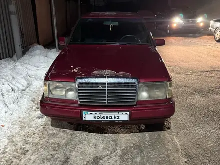 Mercedes-Benz E 230 1991 года за 1 250 000 тг. в Алматы – фото 3