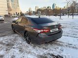 Toyota Camry 2020 года за 11 500 000 тг. в Астана – фото 4