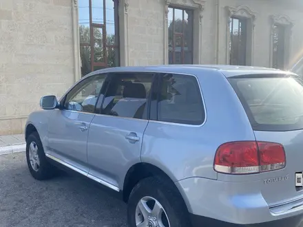 Volkswagen Touareg 2004 года за 5 900 000 тг. в Тараз – фото 2