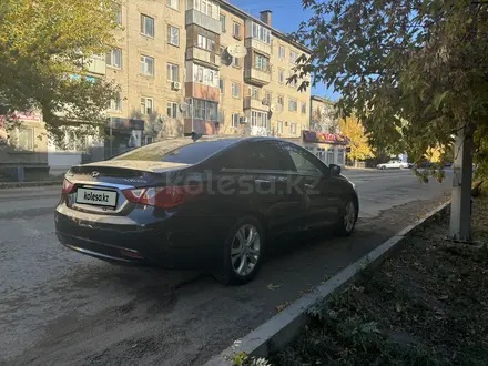 Hyundai Sonata 2012 года за 6 500 000 тг. в Семей – фото 4