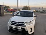 Toyota Highlander 2018 года за 18 500 000 тг. в Алматы