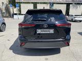 Toyota Highlander 2022 года за 30 000 000 тг. в Актобе – фото 3