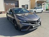 Toyota Camry 2021 года за 11 444 444 тг. в Атырау