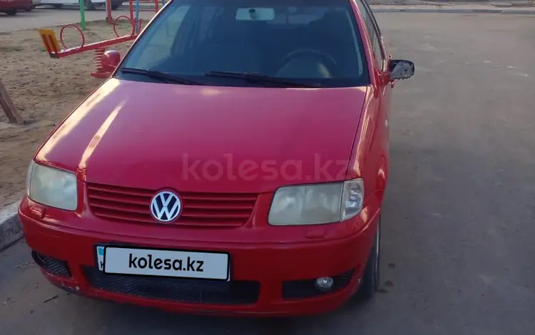 Volkswagen Polo 2000 годаfor1 000 000 тг. в Атырау