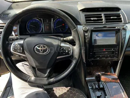 Toyota Camry 2015 года за 7 600 000 тг. в Актау – фото 4