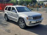 Jeep Grand Cherokee 2007 годаүшін6 500 000 тг. в Алматы – фото 4