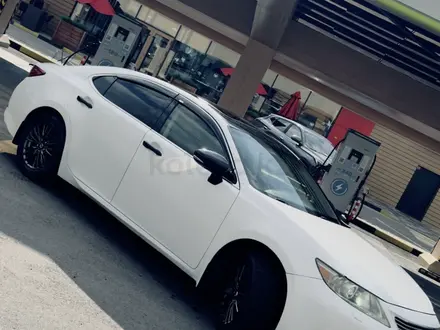 Lexus ES 250 2014 года за 9 999 999 тг. в Алматы – фото 2