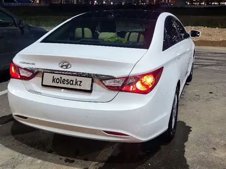 Hyundai Sonata 2013 года за 2 500 000 тг. в Астана – фото 4