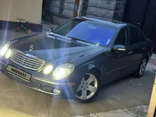 Mercedes-Benz E 320
