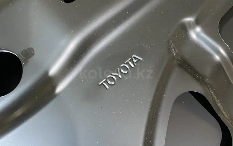 Капот Toyota Camry 70 за 220 000 тг. в Алматы