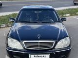 Mercedes-Benz S 320 1999 года за 4 000 000 тг. в Астана – фото 2