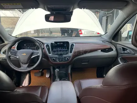 Chevrolet Malibu 2018 года за 9 000 000 тг. в Алматы – фото 3