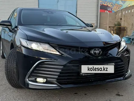 Toyota Camry 2023 года за 15 900 000 тг. в Павлодар – фото 2