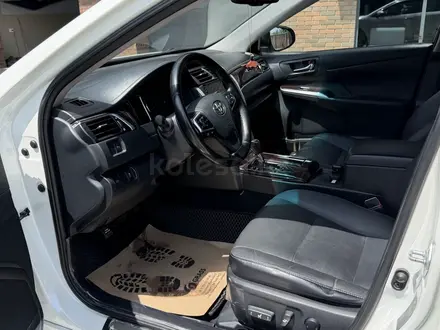 Toyota Camry 2015 года за 9 700 000 тг. в Алматы – фото 20