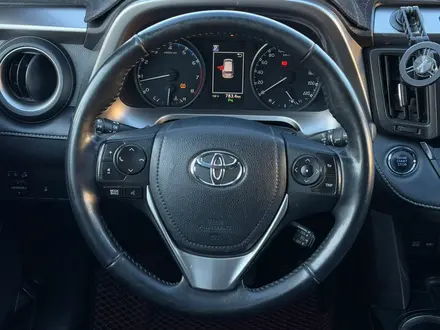 Toyota RAV4 2018 года за 11 500 000 тг. в Актобе – фото 10