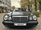 Mercedes-Benz E 230 1996 года за 3 700 000 тг. в Шолаккорган – фото 4