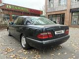 Mercedes-Benz E 230 1996 года за 3 700 000 тг. в Шолаккорган – фото 2