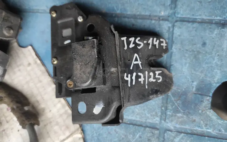 Замок крышки багажника aristo 147 за 10 000 тг. в Алматы