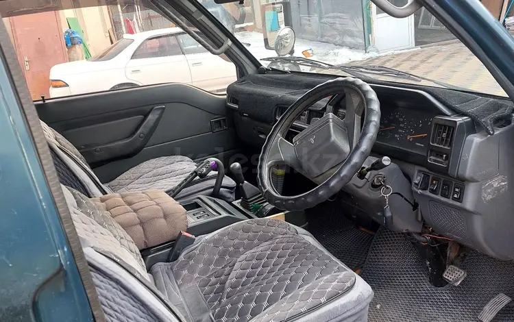 Mitsubishi Delica 1993 года за 2 300 000 тг. в Алматы