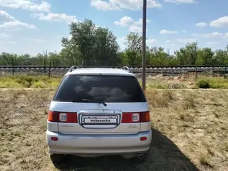 Toyota Picnic, 1999