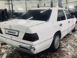 Mercedes-Benz E 200 1993 года за 1 500 000 тг. в Караганда – фото 3