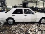 Mercedes-Benz E 200 1993 года за 1 500 000 тг. в Караганда – фото 5