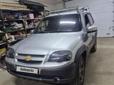 Chevrolet Niva 2018 года за 4 200 000 тг. в Уральск – фото 2