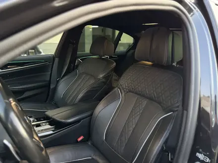 BMW 530 2019 года за 18 900 000 тг. в Алматы – фото 13