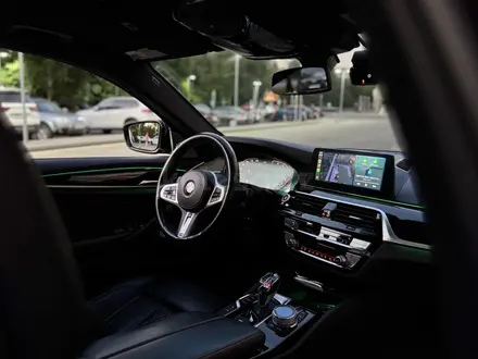 BMW 530 2019 года за 18 900 000 тг. в Алматы – фото 15