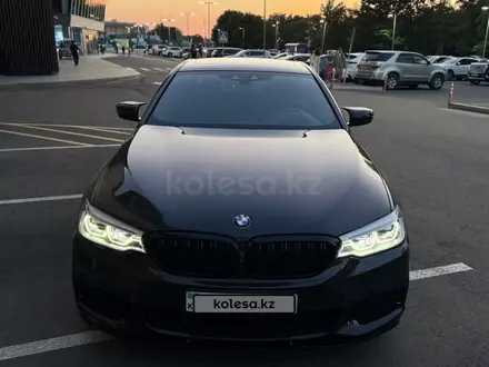 BMW 530 2019 года за 18 900 000 тг. в Алматы – фото 2