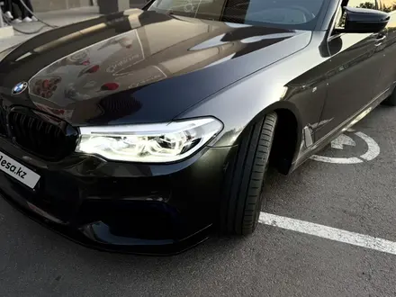 BMW 530 2019 года за 18 900 000 тг. в Алматы – фото 4