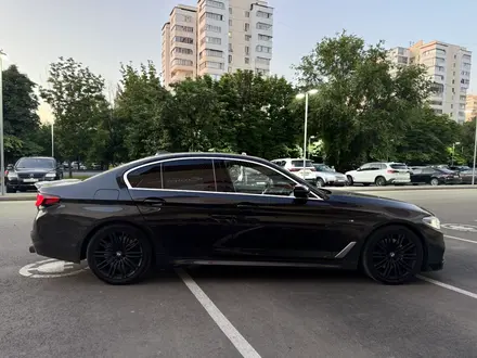 BMW 530 2019 года за 18 900 000 тг. в Алматы – фото 6