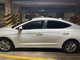 Hyundai Elantra 2019 года за 9 100 000 тг. в Астана – фото 2