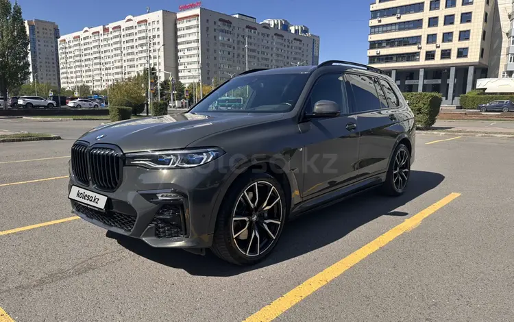 BMW X7 2021 года за 50 000 000 тг. в Астана