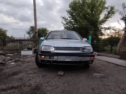 Volkswagen Golf 1993 года за 700 000 тг. в Караганда