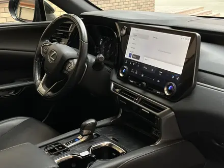 Lexus RX 350 2022 года за 28 700 000 тг. в Семей – фото 13