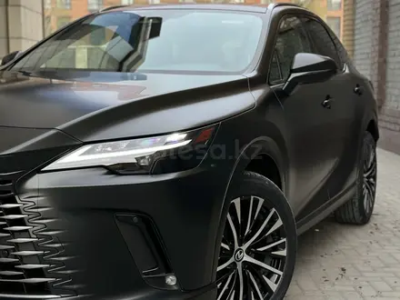 Lexus RX 350 2022 года за 28 700 000 тг. в Семей – фото 2