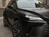 Lexus RX 350 2022 года за 28 700 000 тг. в Семей – фото 5