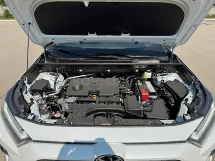 Toyota RAV4 Luxe+ 2025 года за 21 500 000 тг. в Актобе – фото 11
