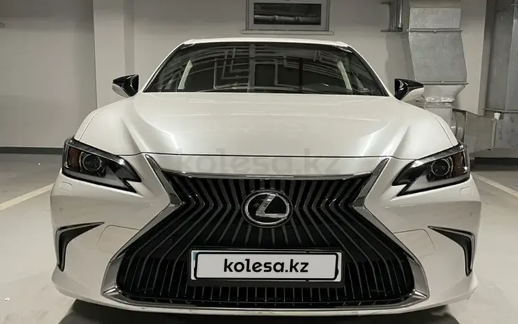 Lexus ES 200 2019 годаүшін23 000 000 тг. в Атырау