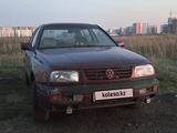 Volkswagen Vento 1992 года за 700 000 тг. в Астана