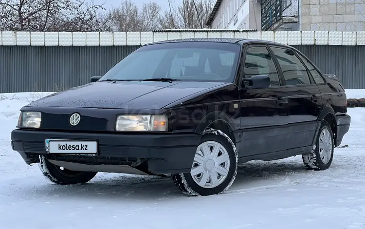 Volkswagen Passat 1993 годаfor1 150 000 тг. в Астана